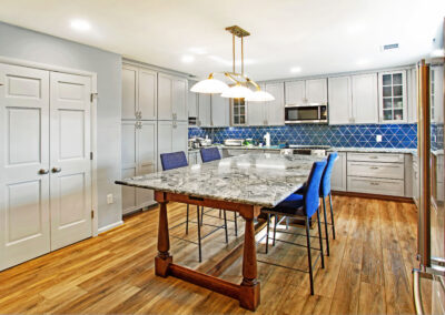 kitchen island with pendants,