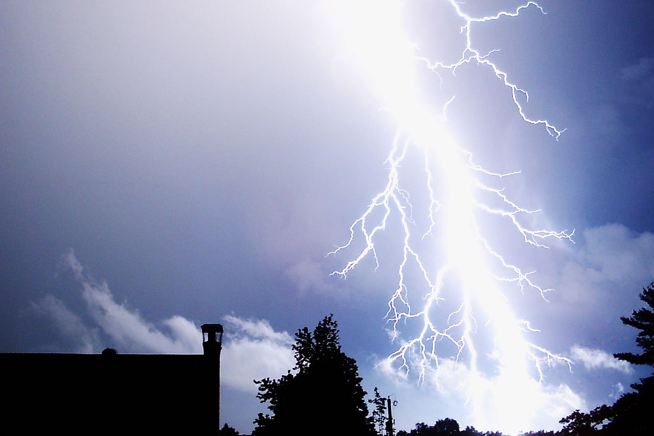 Thunder storm with lighting for CK electrical Contractors blog 